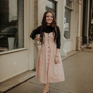 BLUSH MIDI DRESS WITH BUTTON DETAIL & POCKETS